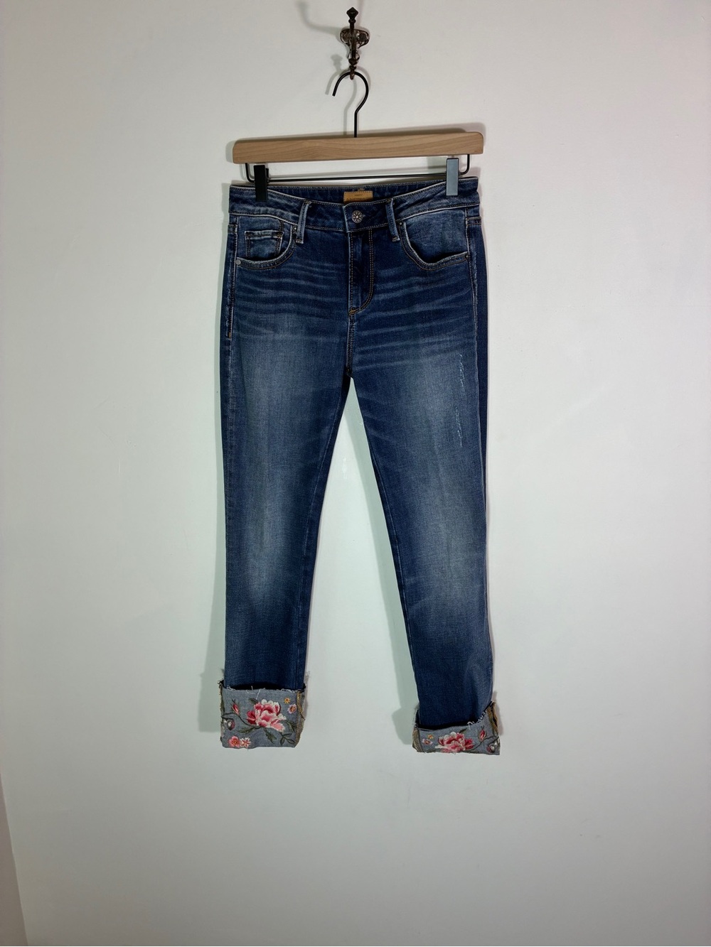 Driftwood Embroidered Floral Cuff Classic fit Colette Denim Jeans Size 26